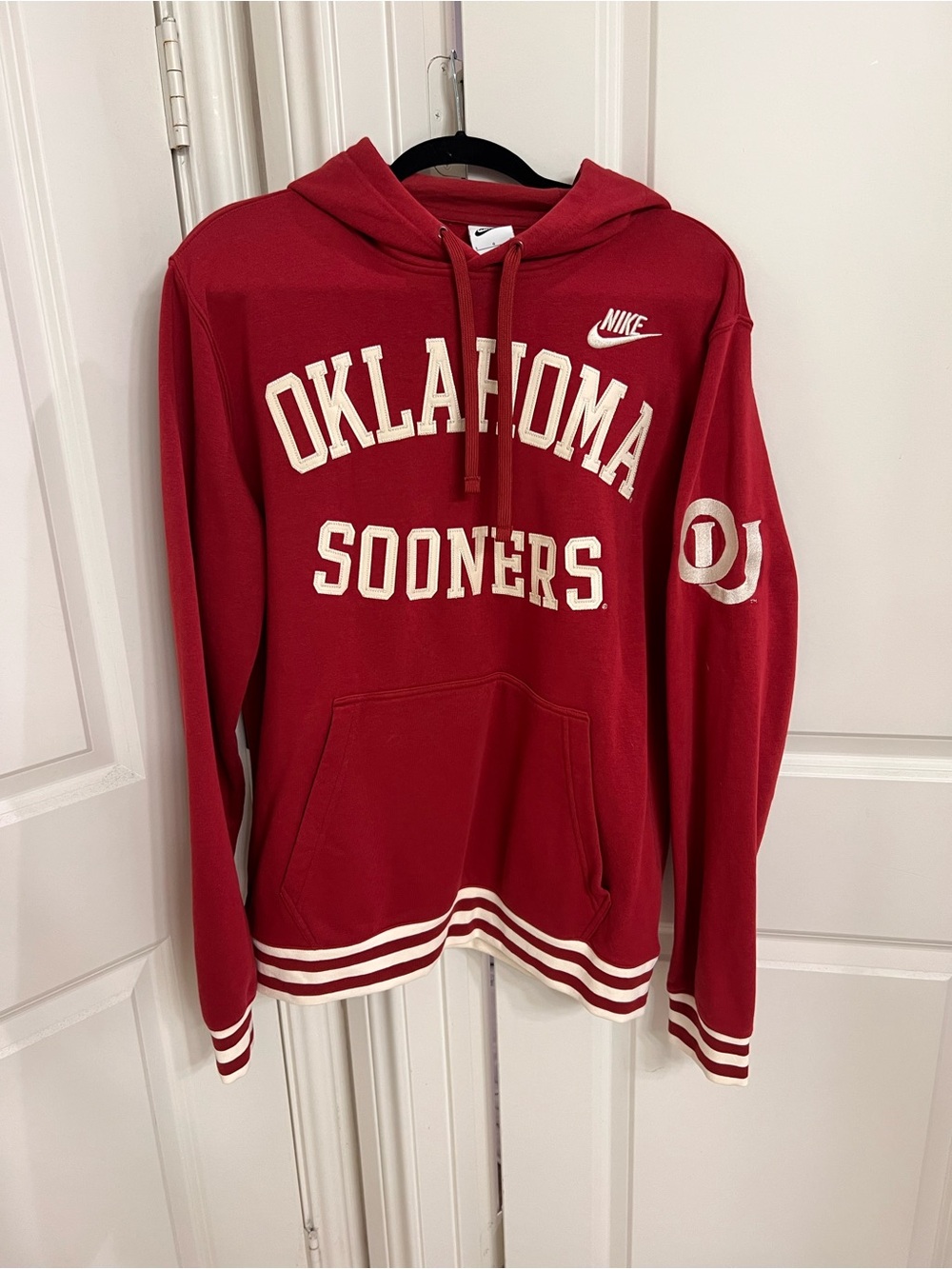 Nike Oklahoma Sooners Retro Style Pullover Hoodie with Cream Lettering